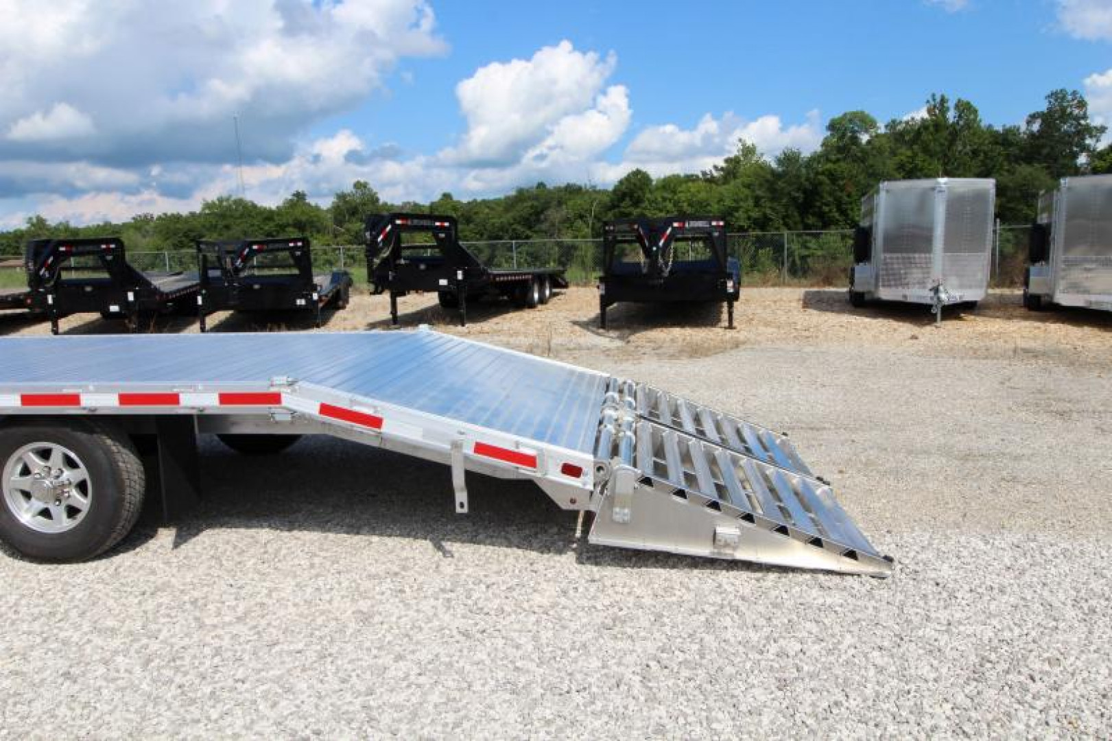 New 2023 EBY GN16K24 Equipment Trailer