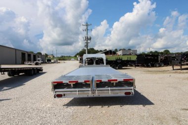 New 2023 EBY GN16K24 Equipment Trailer