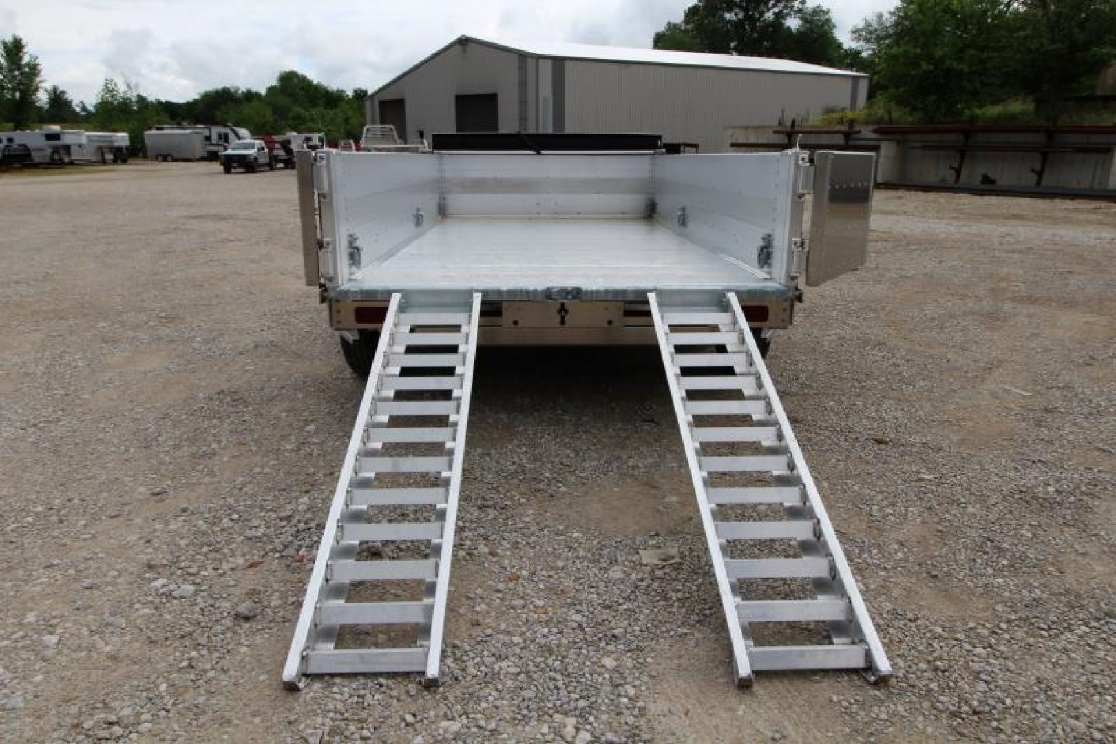 New 2022 EBY CB14K  Dump Trailer