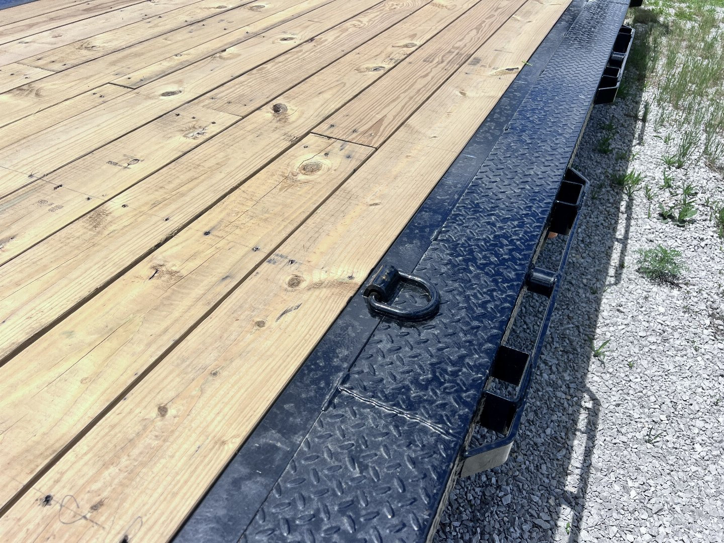 New 2026 IRON BULL 102 X 40 GOOSENECK EQUIPMENT TRAILER W/ TRIPLE AXLES AND DRIVE OVER FENDERS