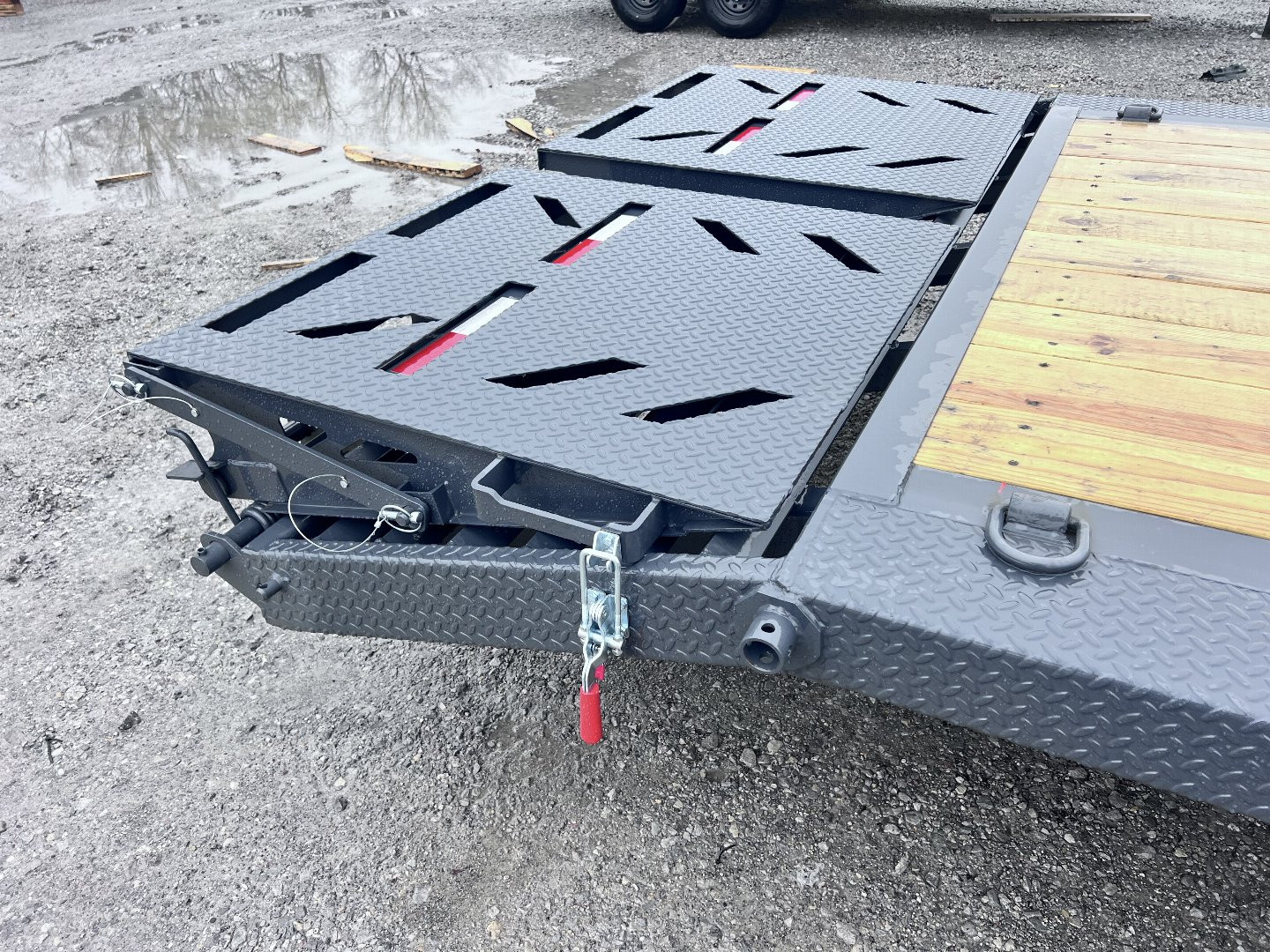 New 2025 IRON BULL 102X24 EQUIPMENT TRAILER W/8K AXLES, 16 PLY TIRES AND RAMPAGE RAMPS