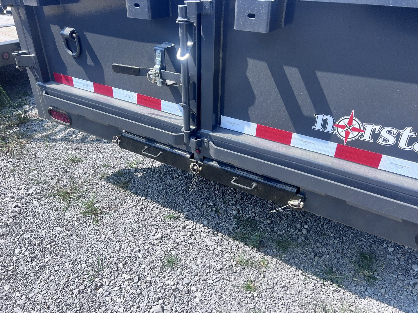 New 2024 IRON BULL 83X14 DUMP TRAILER W/ SCISSOR HOIST