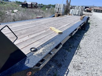 New 2024 IRON BULL 102X32 GOOSENECK EQUIPMENT TRAILER W/ DRIVE OVER FENDERS