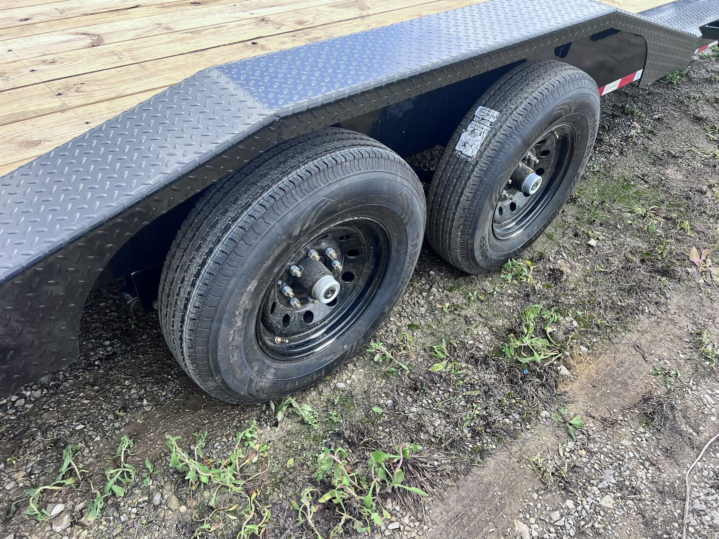 New 2024 IRON BULL 102X22 GOOSENECK EQUIPMENT TRAILER W/ DRIVE OVER FENDERS