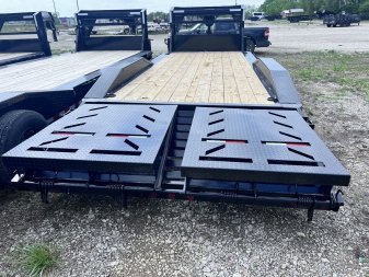 New 2024 IRON BULL 102X22 GOOSENECK EQUIPMENT TRAILER W/ DRIVE OVER FENDERS