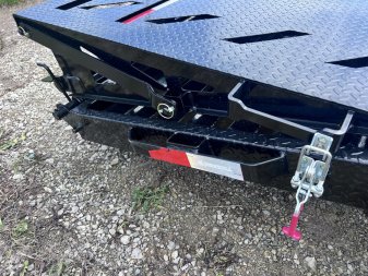 New 2024 IRON BULL 102X22 GOOSENECK EQUIPMENT TRAILER W/ DRIVE OVER FENDERS
