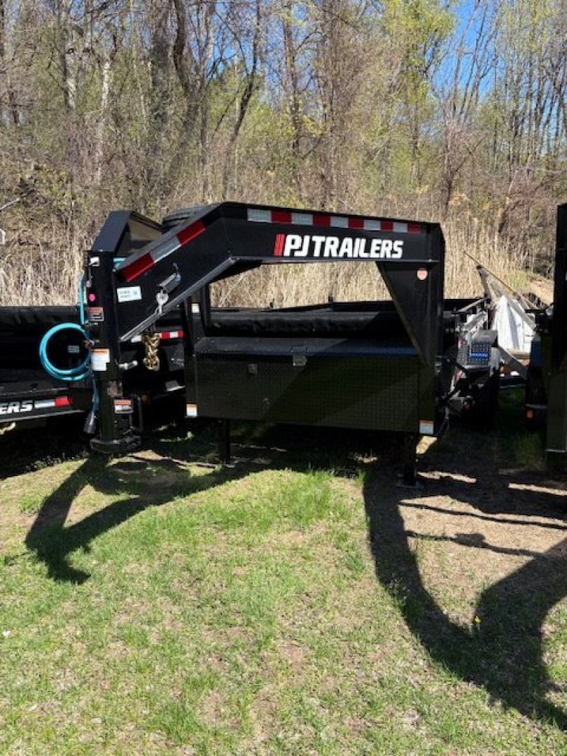New 2025 PJ TRAILERS 83" x 12' Gooseneck Dump Trailer - 15K GVW