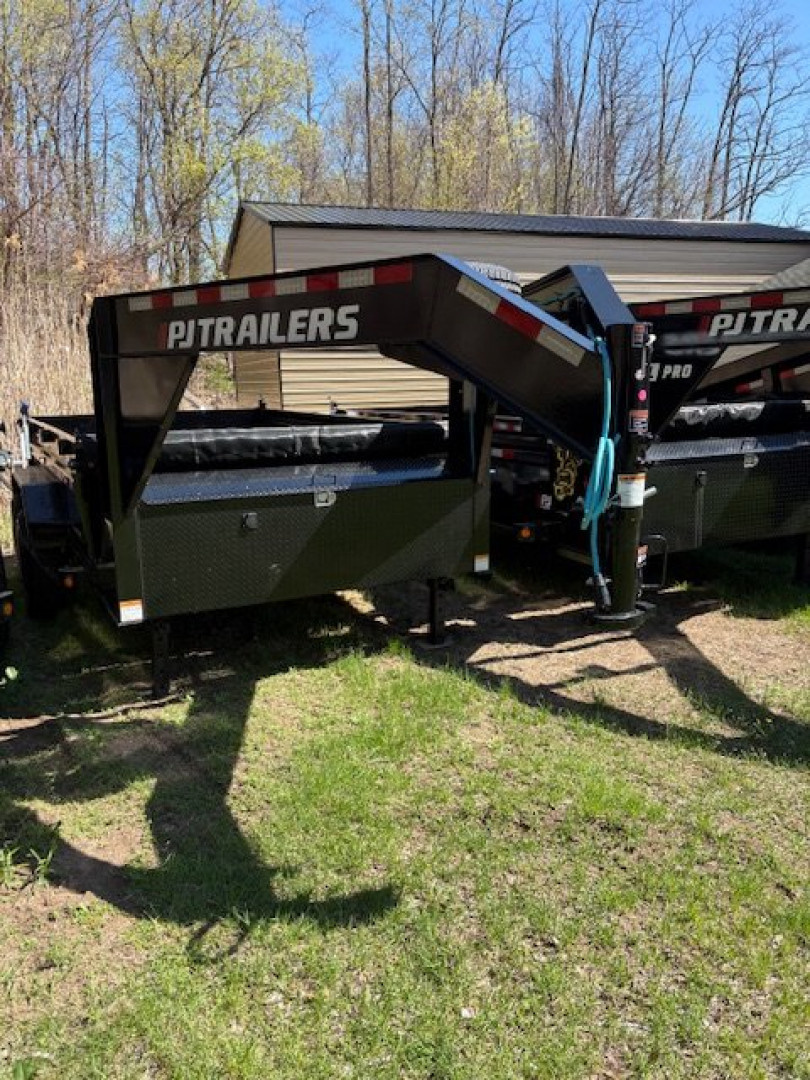 New 2025 PJ TRAILERS 83" x 12' Gooseneck Dump Trailer - 15K GVW