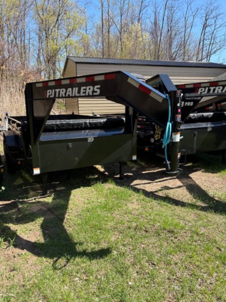 New 2025 PJ TRAILERS 83" x 12' Gooseneck Dump Trailer - 15K GVW