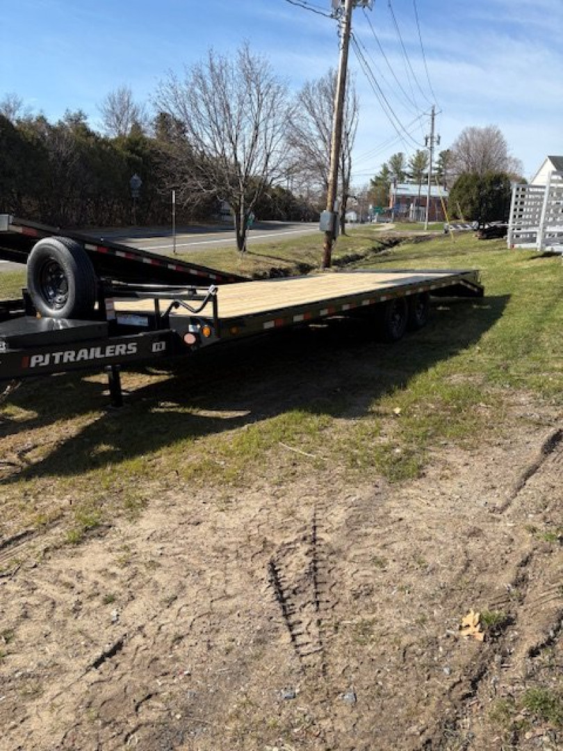 New PJ Trailers 102" x 24' F8 - 14K GVW