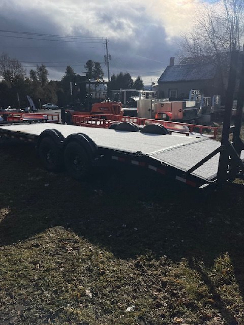 New 2025 PJ Trailers EV 24' Equipment Trailer