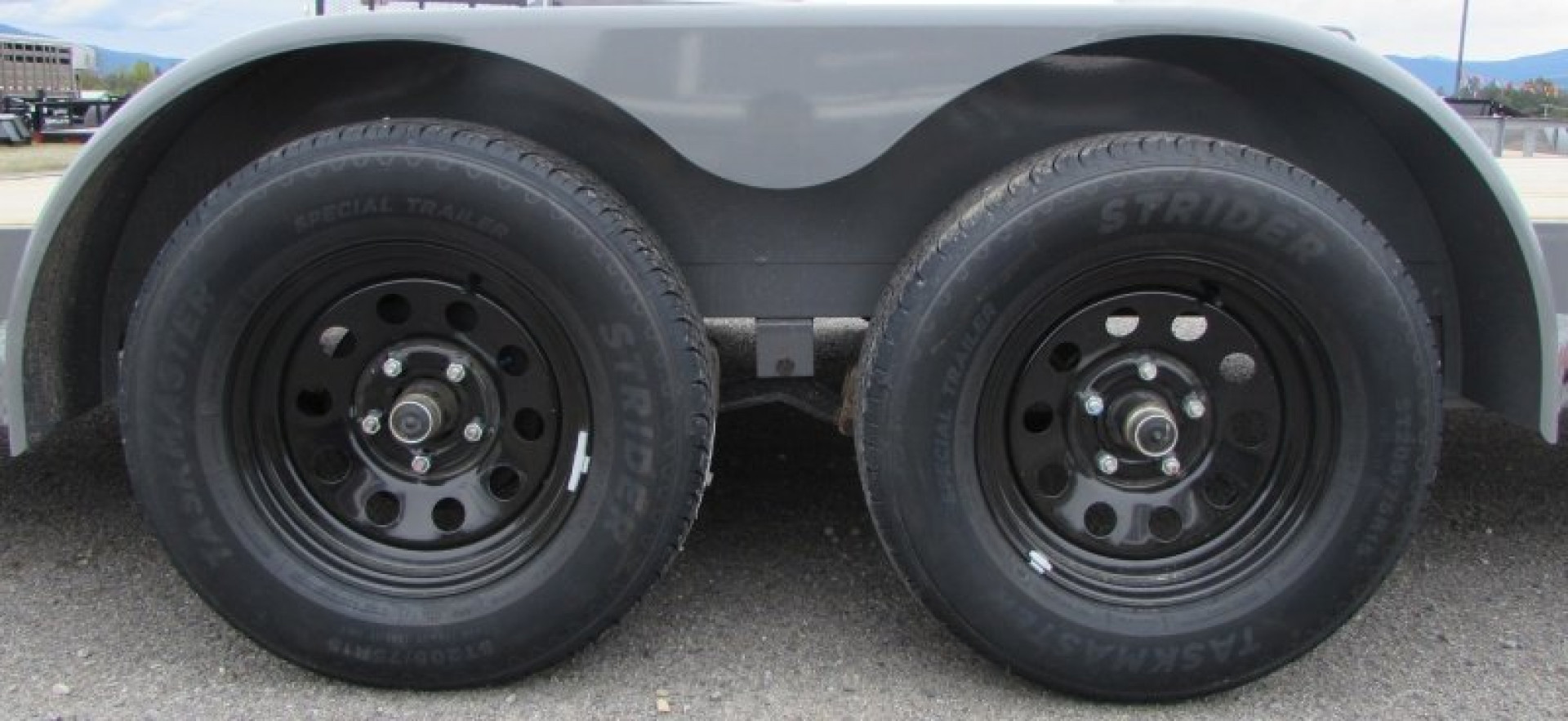 New 2025 Delco Trailers C316U32CSPE Car Hauler