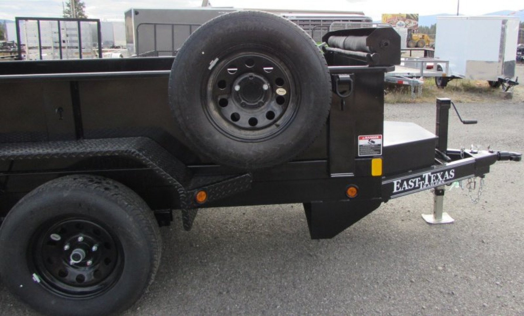 New 2024 East Texas Trailers DT6010032 Dump Trailer