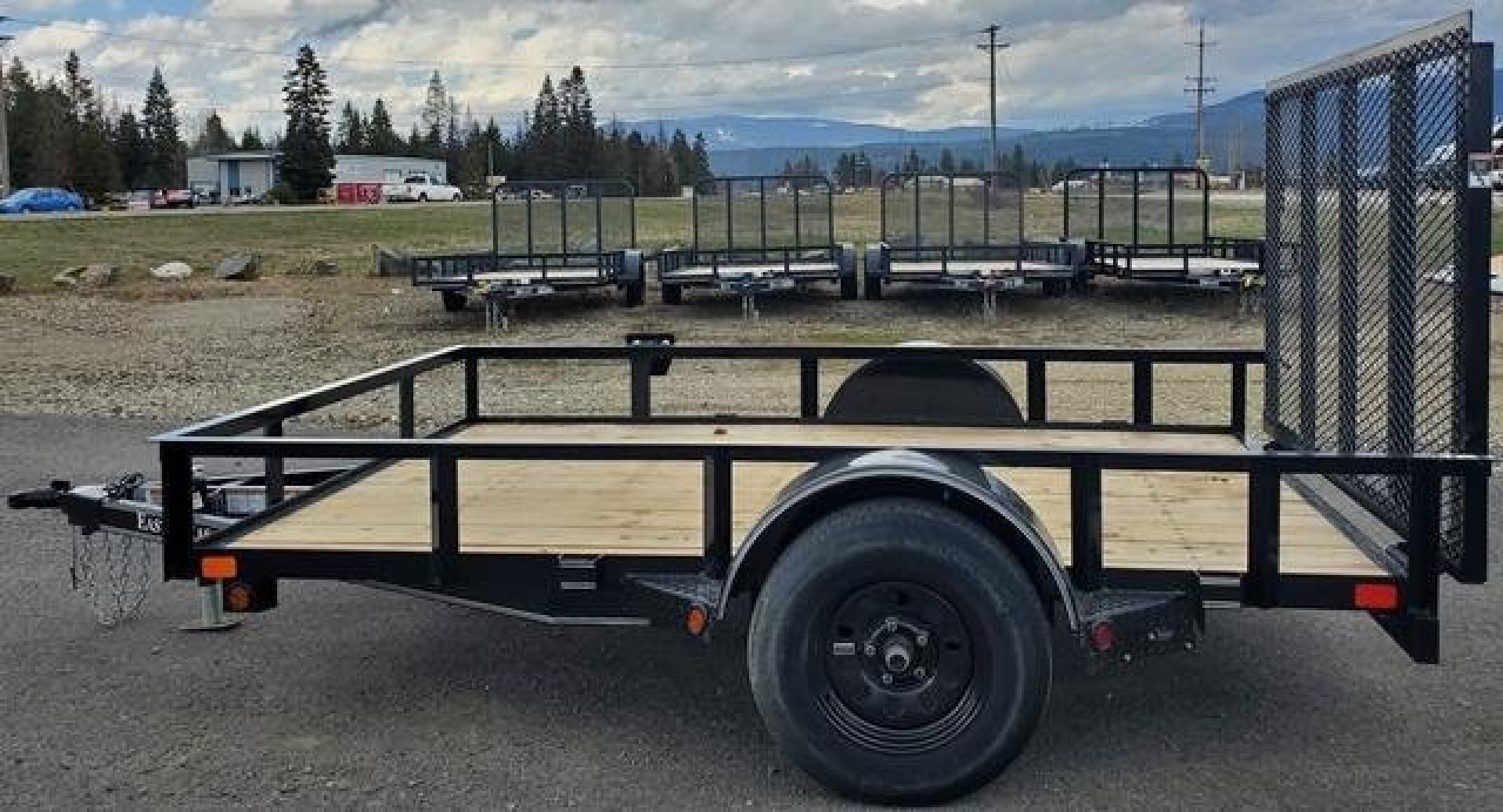 New 2022 East Texas SA7710031 Utility Trailer