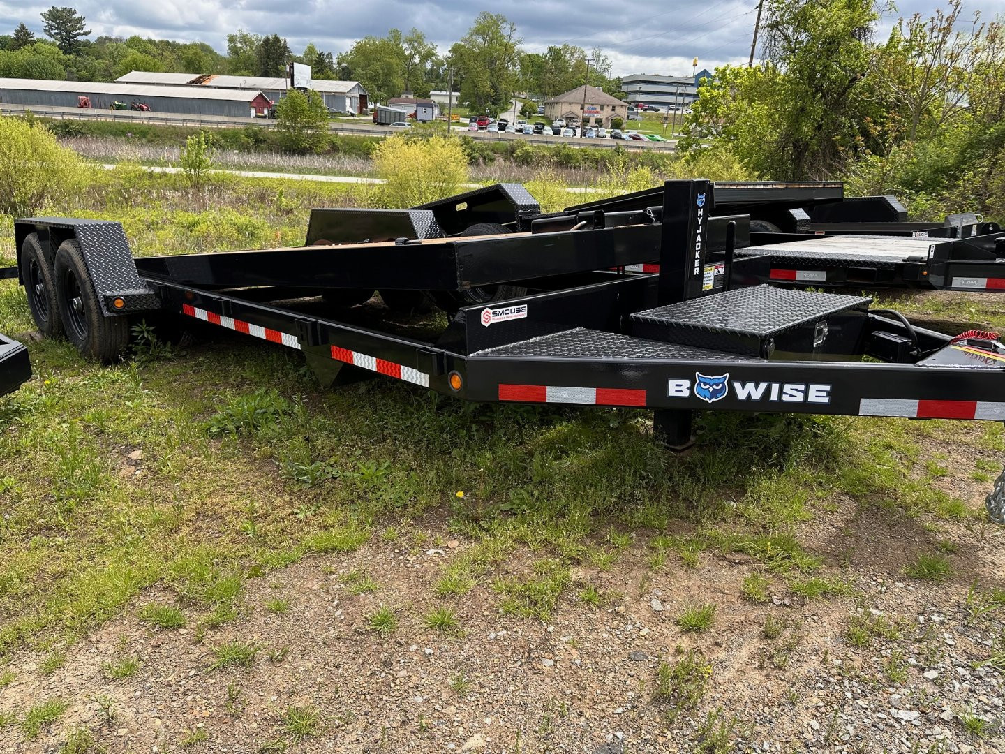 New 2026 BWise 22' Lo Pro Power Full Tilt Trailer w/ Hydraulic Jack