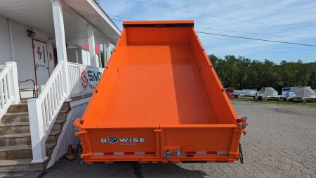 New 2026 BWISE 6'10" x 16 HD Lo Pro Equipment Dump w/ Hydraulic Jack & Matching Tarp Kit!