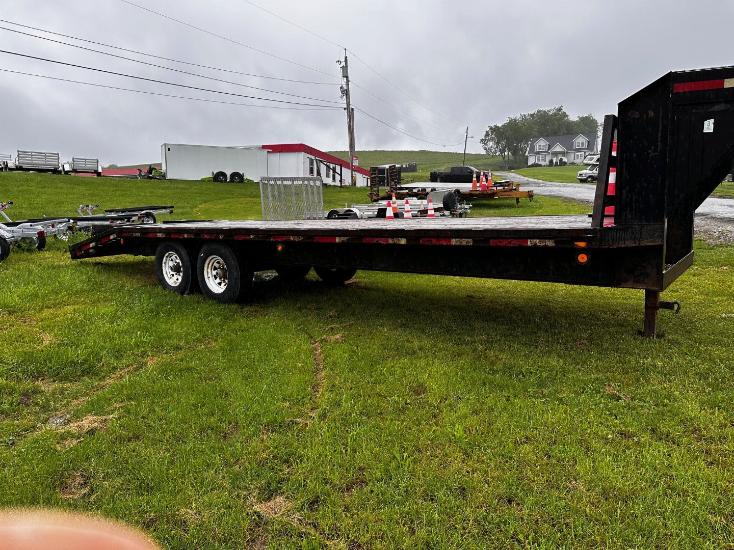 Used 2007 Top Hat 20+5 Gooseneck Deckover Equipment Hauler w/ Wedge Ramps