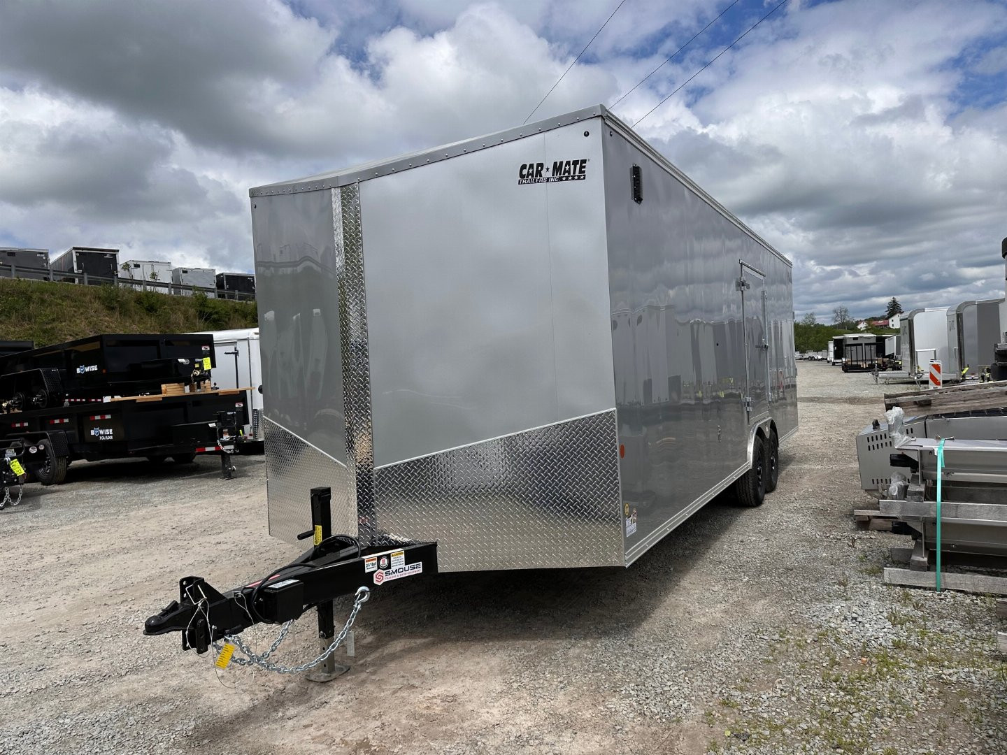 New 2025 Car Mate 8.5 x 24 HD Avalanche V-Nose Car Hauler w/ Ramp (9990# GVW - 84" INSIDE!!!)