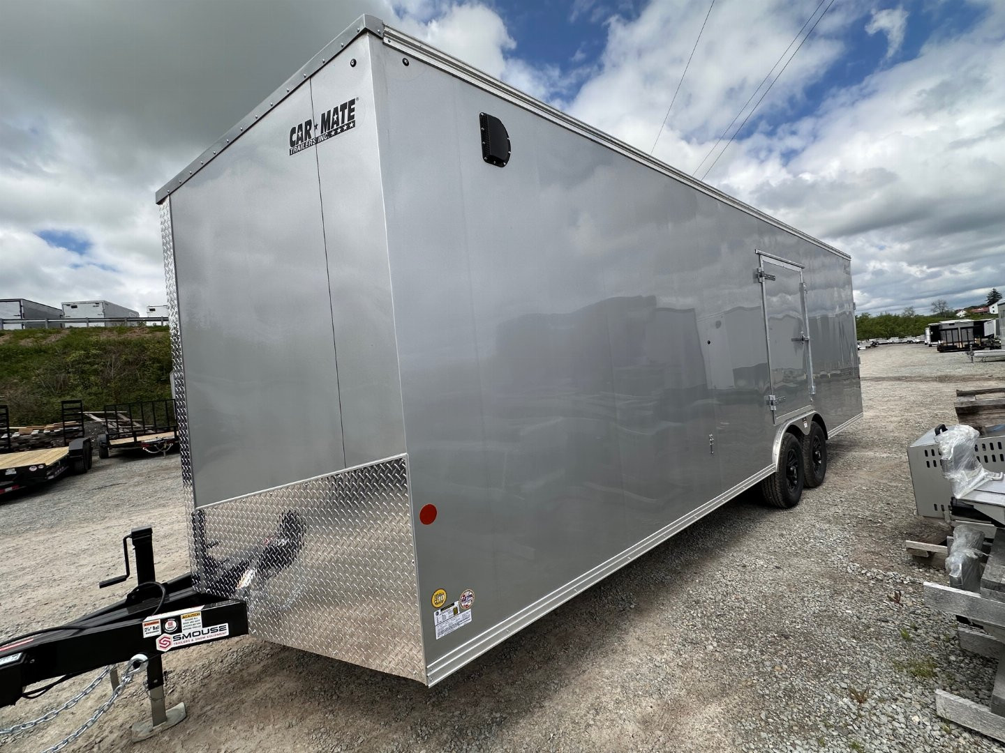 New 2025 Car Mate 8.5 x 24 HD Avalanche V-Nose Car Hauler w/ Ramp (9990# GVW - 84" INSIDE!!!)