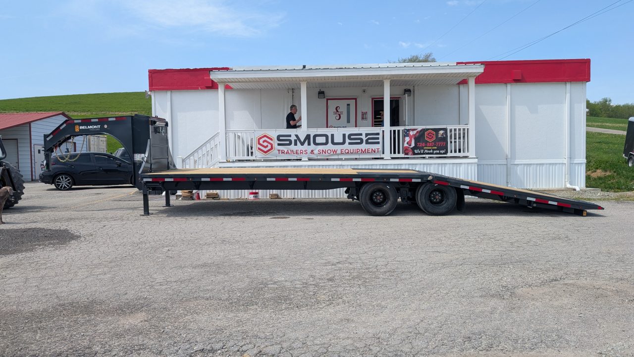 New 2025 Belmont 32' Gooseneck Deckover w/ 12' Hydraulic Dove Tail & WINCH (PRICE DROP!!)
