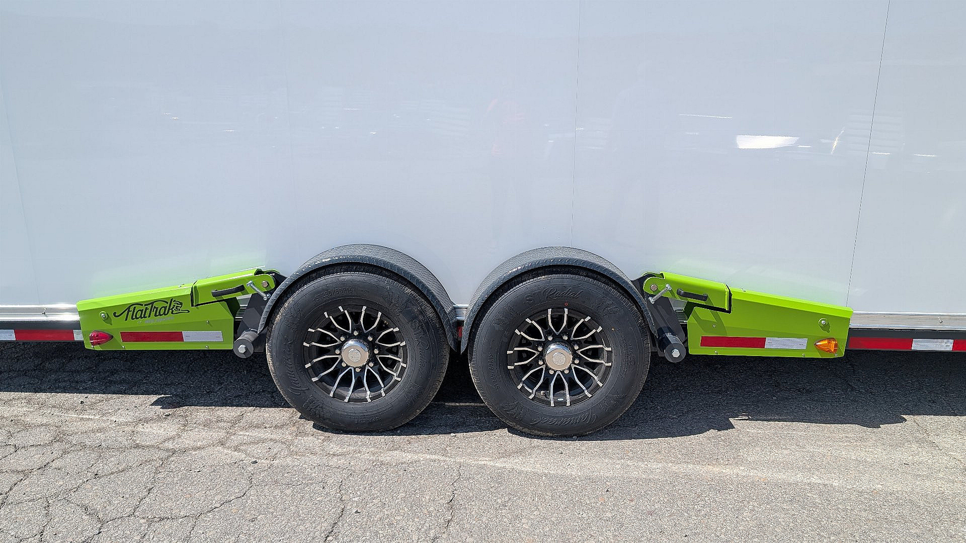 New 2025 FlatTrak 7x22 HD "DROP DECK FLOOR" TILT Cargo Equipment Trailer with Roll Up Rear Door