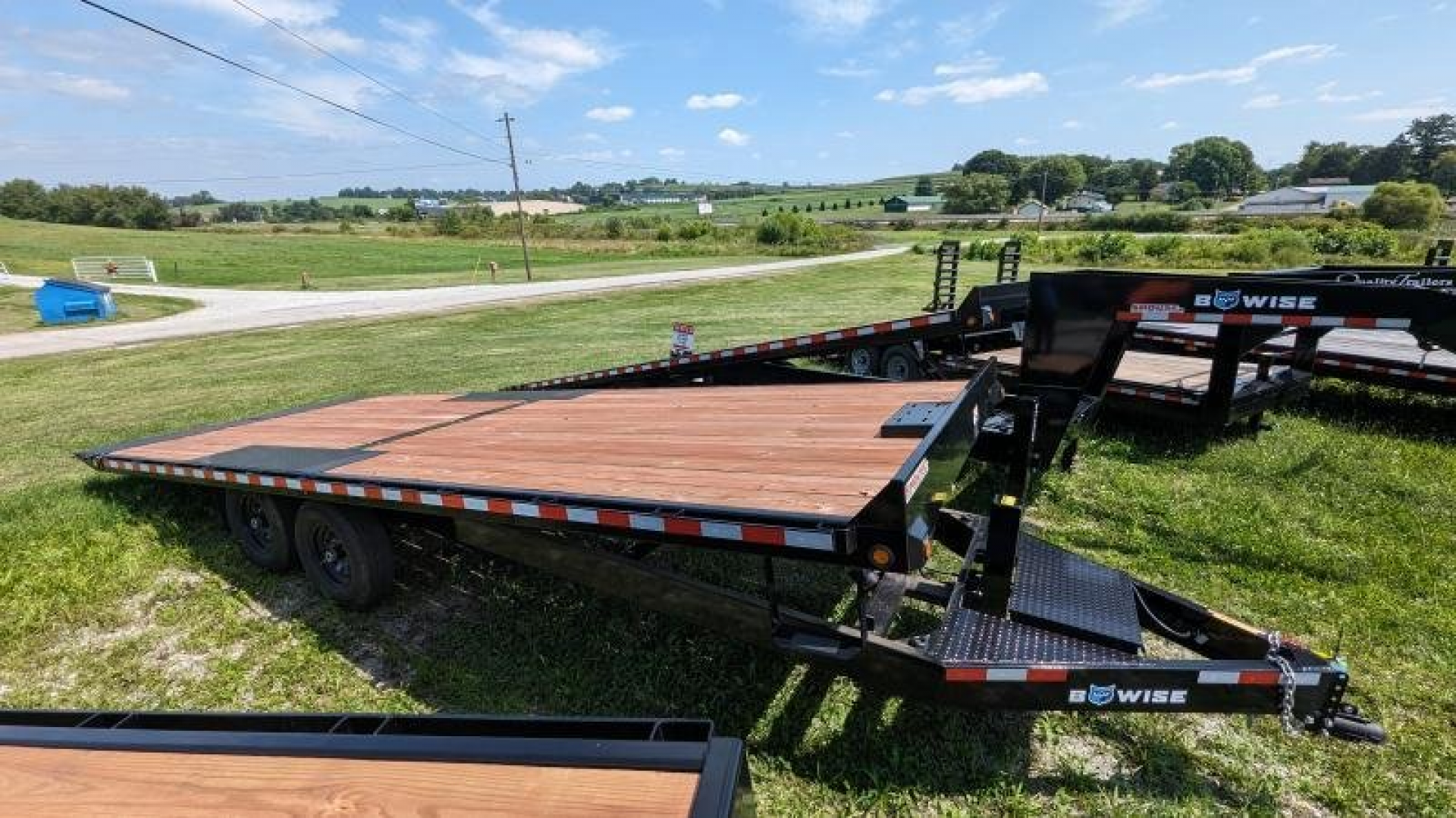 New 2025 BWise 22' HD Deckover Power Tilt Trailer w/ Hydraulic Jack