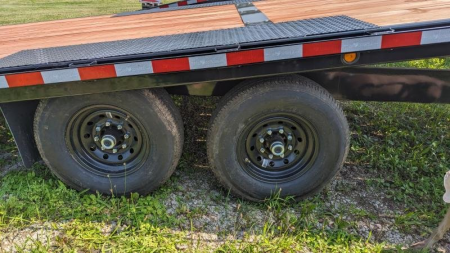 New 2025 BWise 22' HD Deckover Power Tilt Trailer w/ Hydraulic Jack