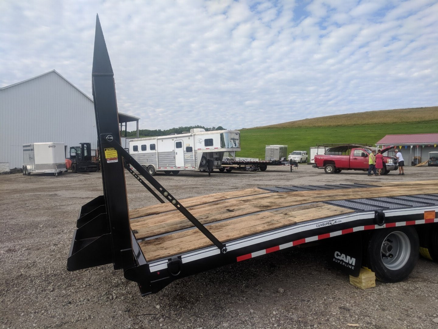 New 2025 CAM Superline 24 + 8 HD "BEAST" Deckover Tagalong w/ Double Break Beavertail & Hyd Ramps