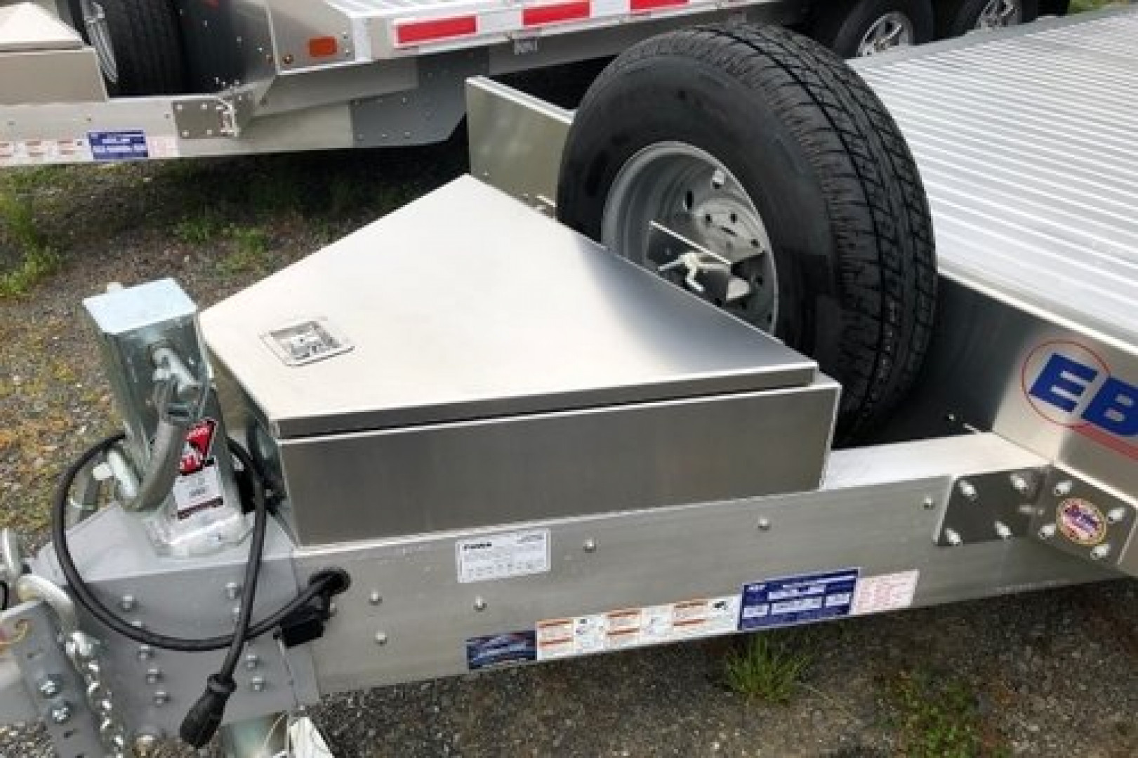 New 2025 EBY 20' TRADESMAN ALUMINUM Deckover Tag w/ 50/50 Ramps