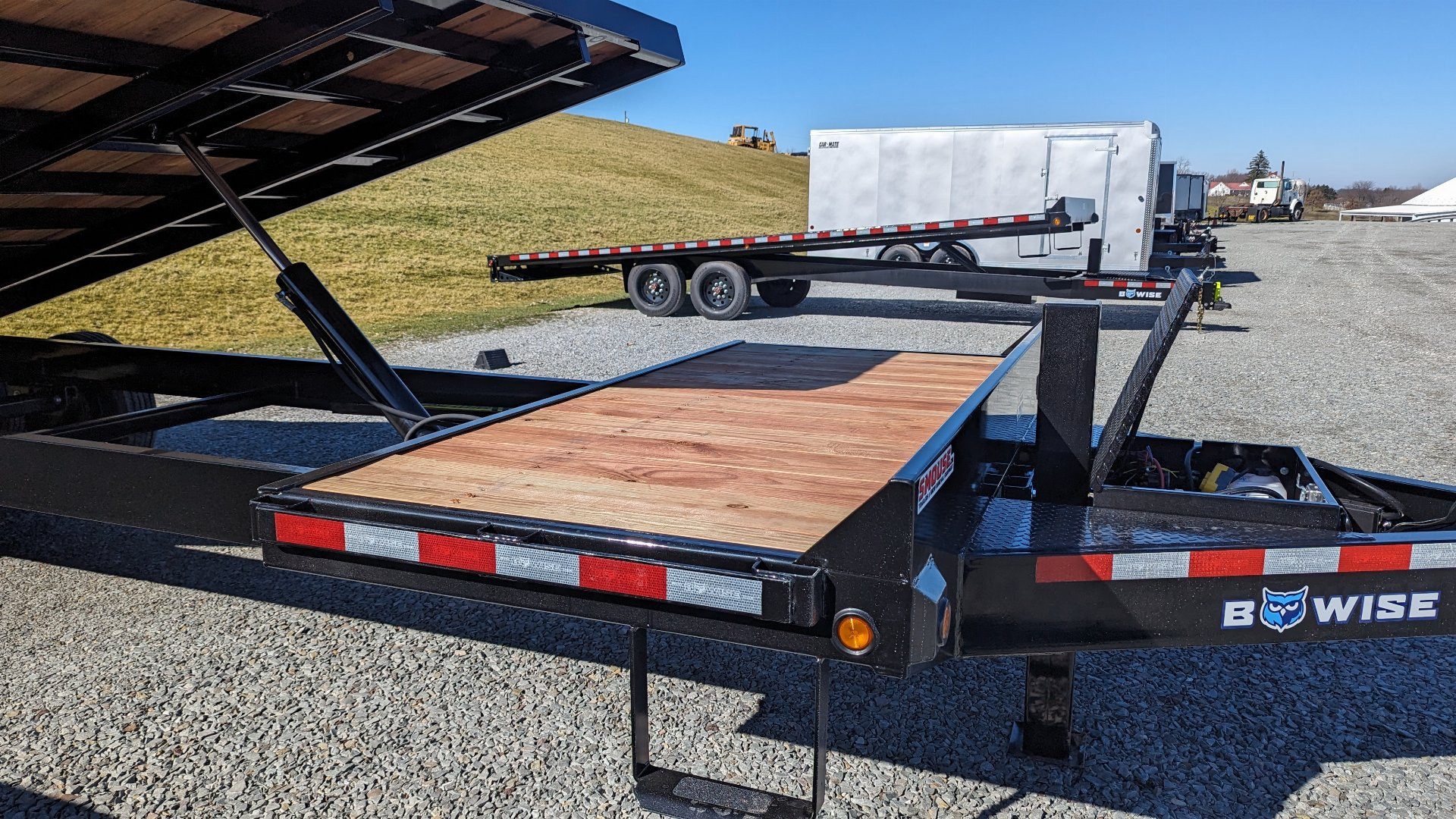 New 2025 BWise 26' (4' Stationary + 22' TILT) Deckover POWER Split Tilt Trailer (PRICE DROP!!)