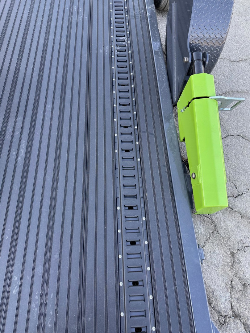 New 2025 "FlatTrak" by Belmont 7x18 Hydraulic Car Hauler w/ Hydraulic Jack