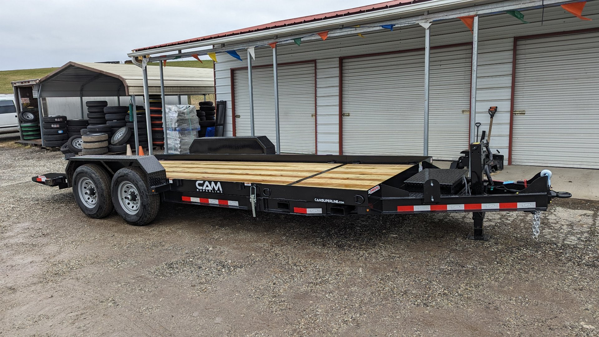 New 2025 CAM Superline 19' (4+15) Lo Pro Split Tilt Trailer