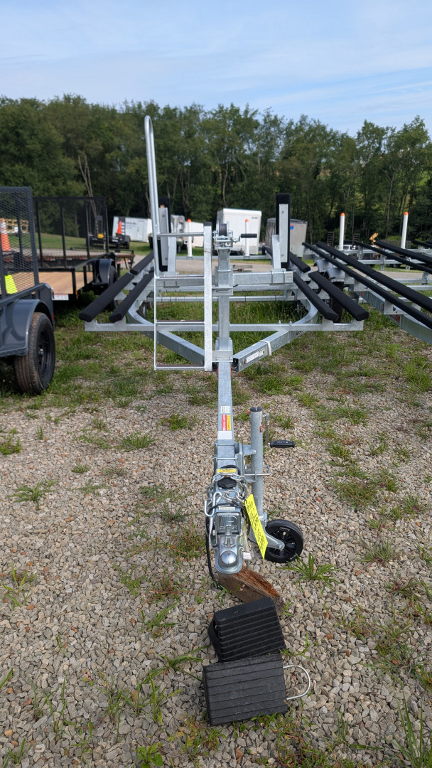 New 2025 Load Rite 22' to 24' Pontoon Boat Trailer