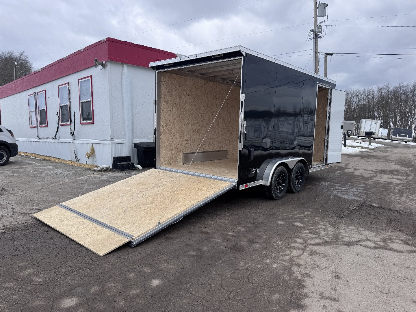 New 2025 ATC 7.5 x 14 (2') V Nose "STo400" All Aluminum Enclosed Cargo Trailer w/ Ramp