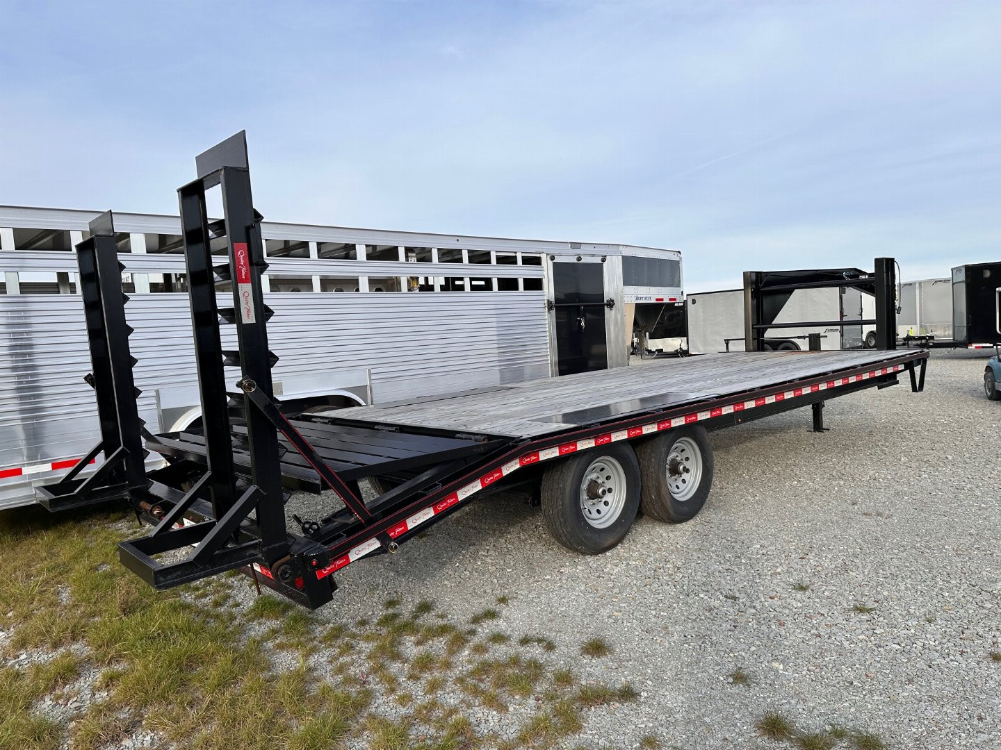 Used 2023 Quality 20+4 Pro Deckover Gooseneck w/ Pop Up Dove Tail