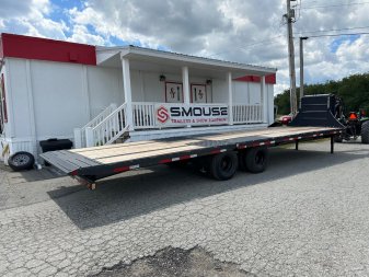 New 2025 Belmont 32' Gooseneck Deckover w/ 12' Hydraulic Dove Tail