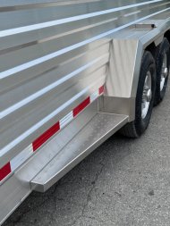New NEW 2025 EBY MAVERICK 24' Gooseneck Aluminum Stock Trailer w/ Rolling Gate