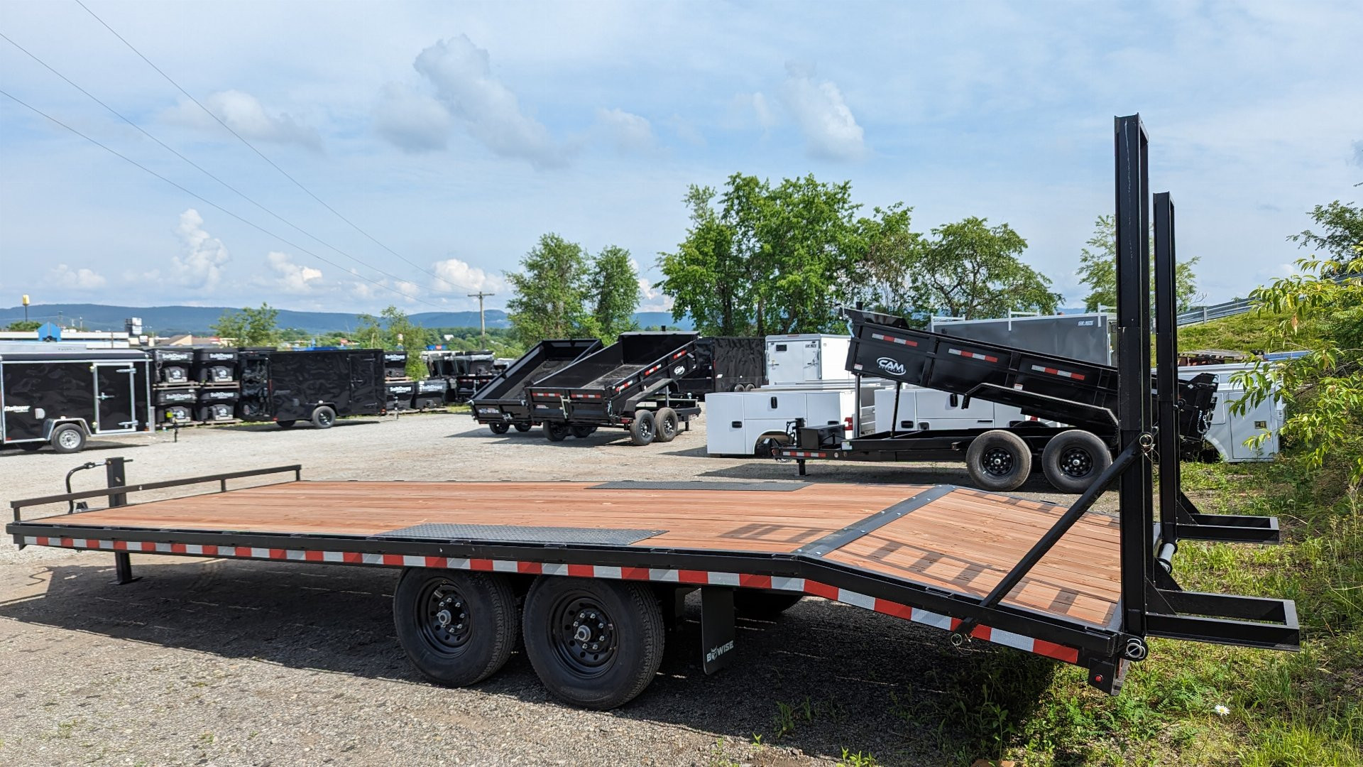 New 2025 BWise 16+4 Deckover Tagalong w/ 6' Ladder Ramps