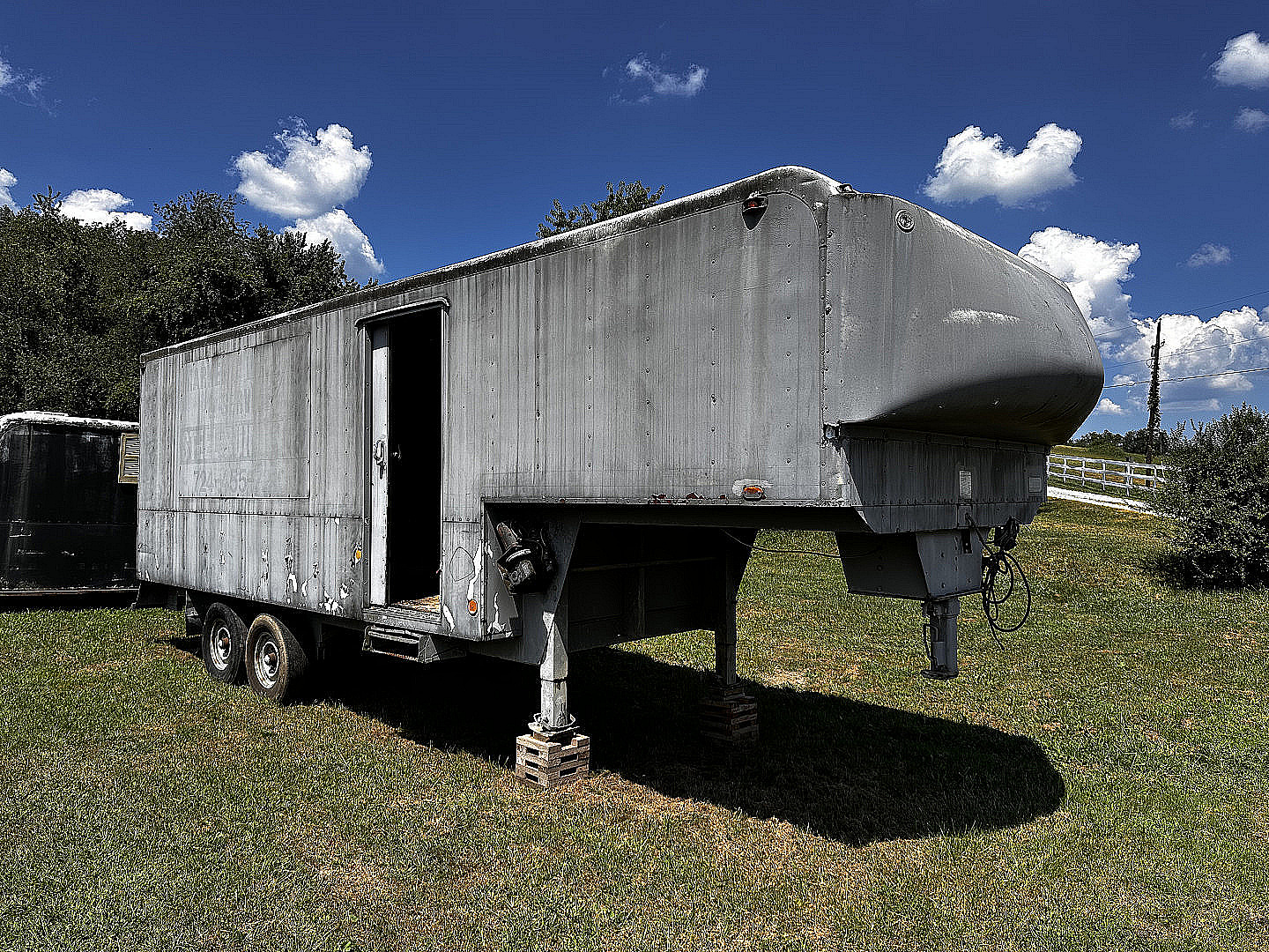 Used USED Utilimaster 26' (18 +8) Gooseneck Aluminum Cargo Trailer w/ Rear Passage Door