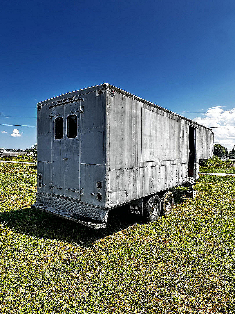 Used USED Utilimaster 26' (18 +8) Gooseneck Aluminum Cargo Trailer w/ Rear Passage Door