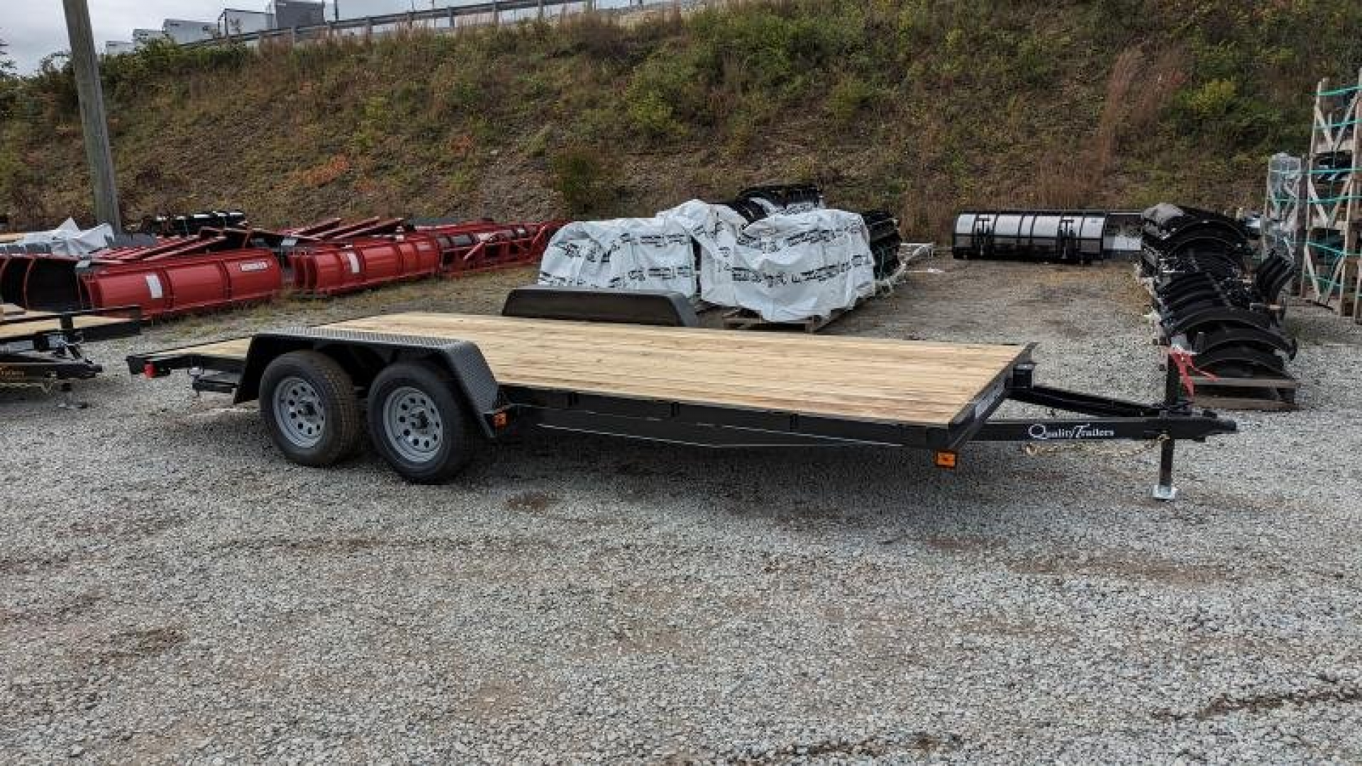 New 2025 Quality 18' Econo Car Hauler w/ 2' Dove