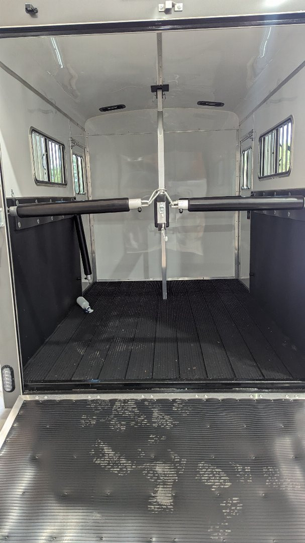 New 2024 Homesteader Stallion (2) Horse V-Nose Straight Load Horse Trailer w/ Ramp