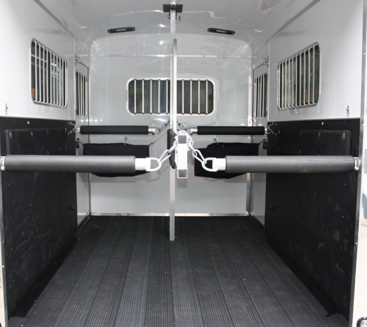 New 2024 Homesteader Stallion (2) Horse V-Nose Straight Load Horse Trailer w/ Ramp