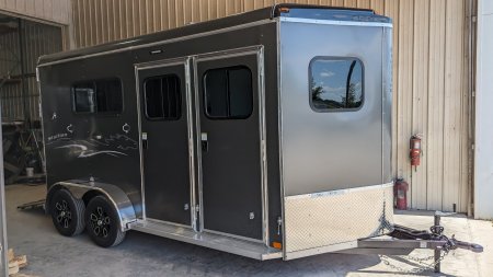New 2024 Homesteader Stallion (2) Horse V-Nose Straight Load Horse Trailer w/ Ramp