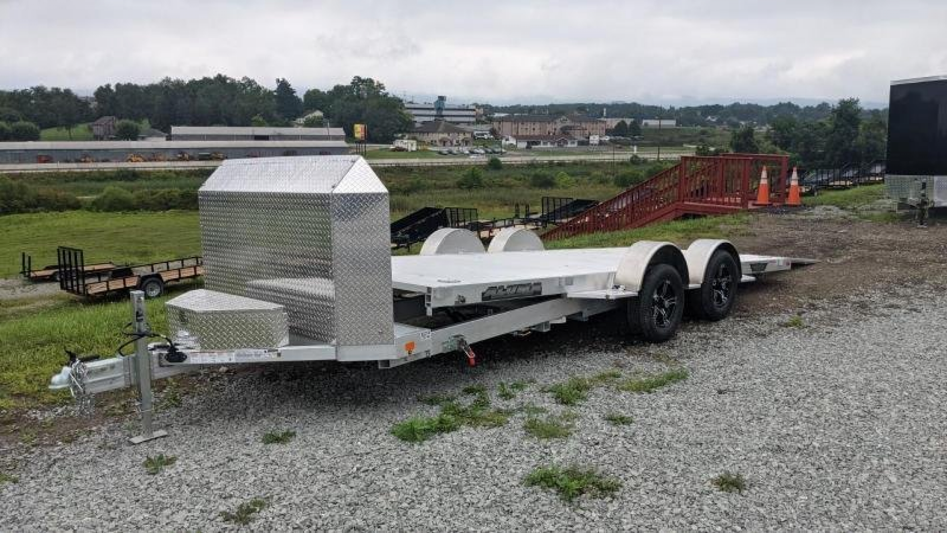 New 2025 Aluma 18' (20" Stationary + 18'5" Tilt) Executive Series LP Tilt Trailer w/ 50" Ramps