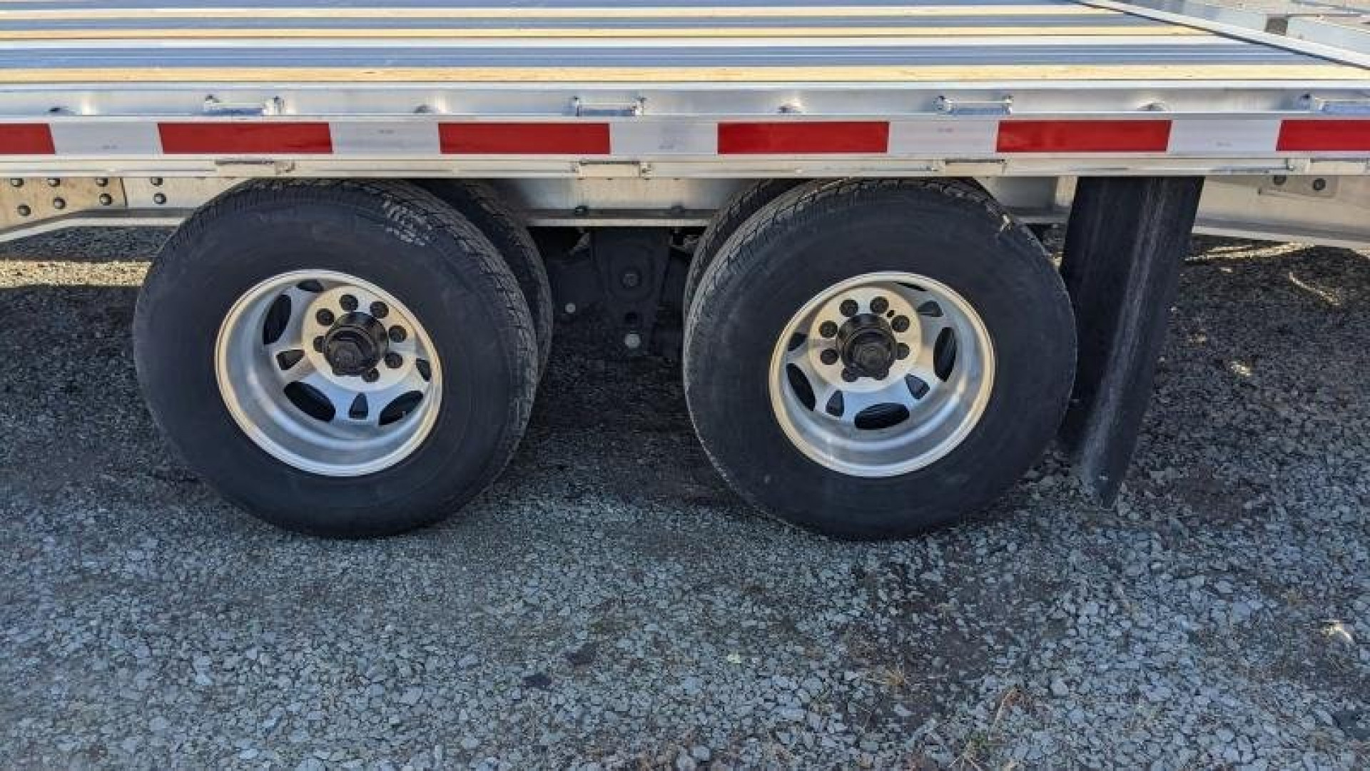 New 2025 EBY 20+5 HD GOOSENECK ALUMINUM DECKOVER Trailer w/ 50/50 Ramps