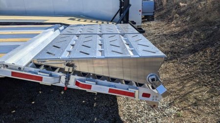 New 2025 EBY 20+5 HD GOOSENECK ALUMINUM DECKOVER Trailer w/ 50/50 Ramps