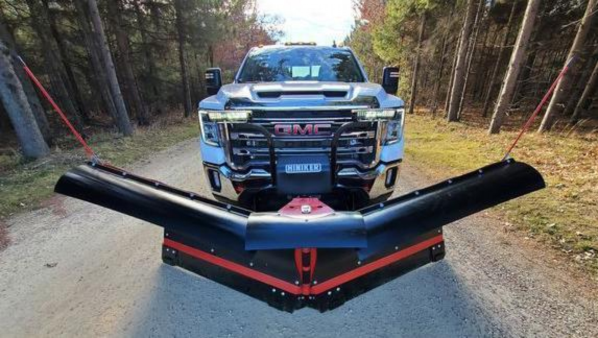New Hiniker 9.5' Torsion Trip Poly V-Plow w/ Curb Guards, Wear Plates & LED Lights