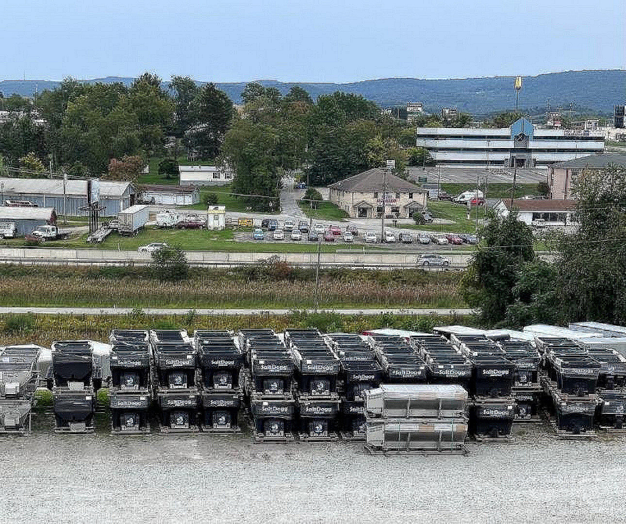 New SALTDOGG (SHPE0750) .75 Cu Yd POLY ELECTRIC SALT SPREADER (1 LEFT!!!)