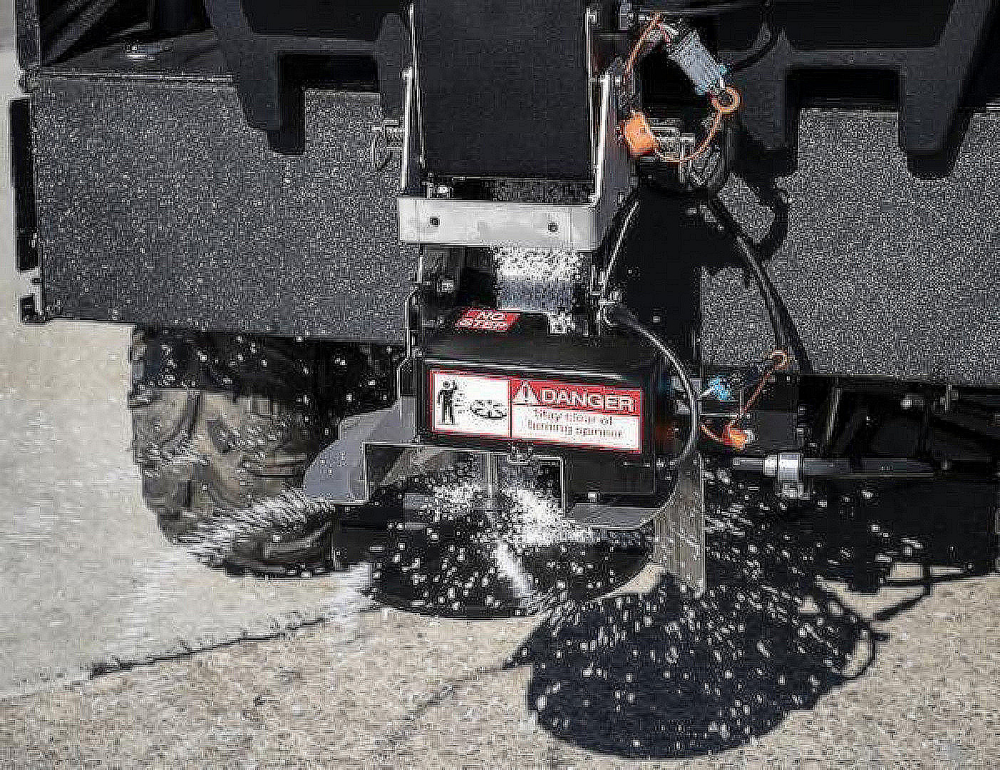 New SALTDOGG (SHPE0750) .75 Cu Yd POLY ELECTRIC SALT SPREADER (1 LEFT!!!)